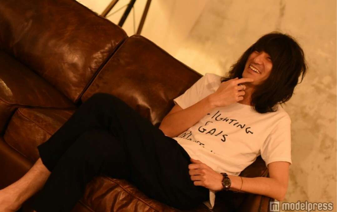 ロン毛の男性をひたすら貼っていくトピ。