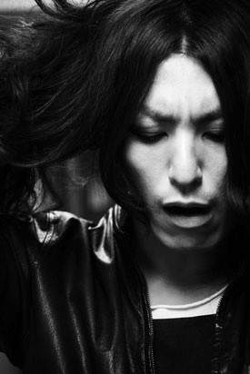 ロン毛の男性をひたすら貼っていくトピ。