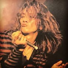 ロン毛の男性をひたすら貼っていくトピ。