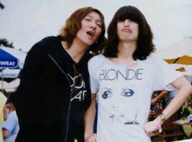 ロン毛の男性をひたすら貼っていくトピ。