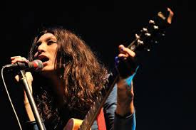 ロン毛の男性をひたすら貼っていくトピ。