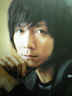 ロン毛の男性をひたすら貼っていくトピ。