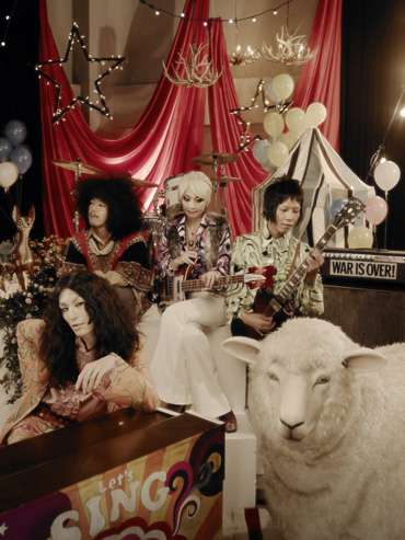 ロン毛の男性をひたすら貼っていくトピ。