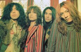 ロン毛の男性をひたすら貼っていくトピ。