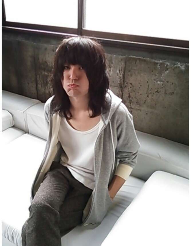 ロン毛の男性をひたすら貼っていくトピ。