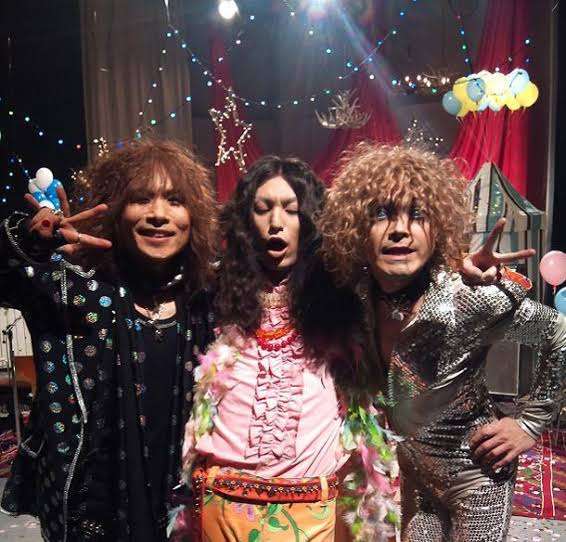 ロン毛の男性をひたすら貼っていくトピ。