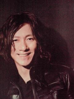 ロン毛の男性をひたすら貼っていくトピ。