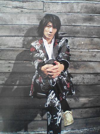 ロン毛の男性をひたすら貼っていくトピ。