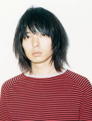 ロン毛の男性をひたすら貼っていくトピ。