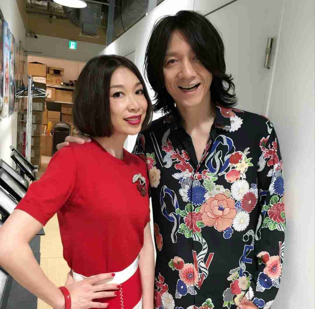 ロン毛の男性をひたすら貼っていくトピ。