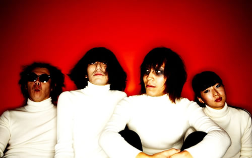 ロン毛の男性をひたすら貼っていくトピ。