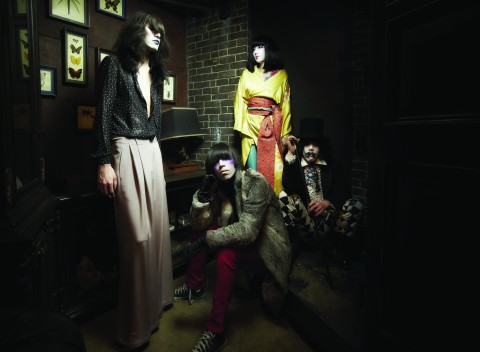 ロン毛の男性をひたすら貼っていくトピ。