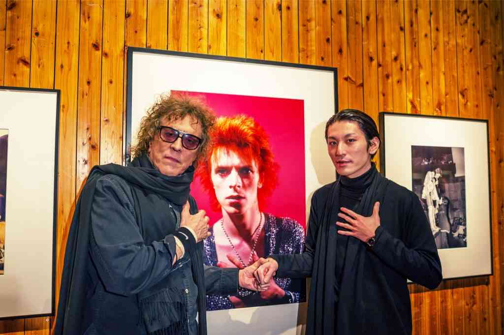 ロン毛の男性をひたすら貼っていくトピ。