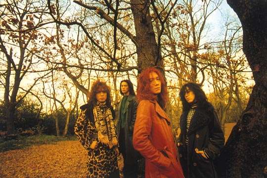 ロン毛の男性をひたすら貼っていくトピ。