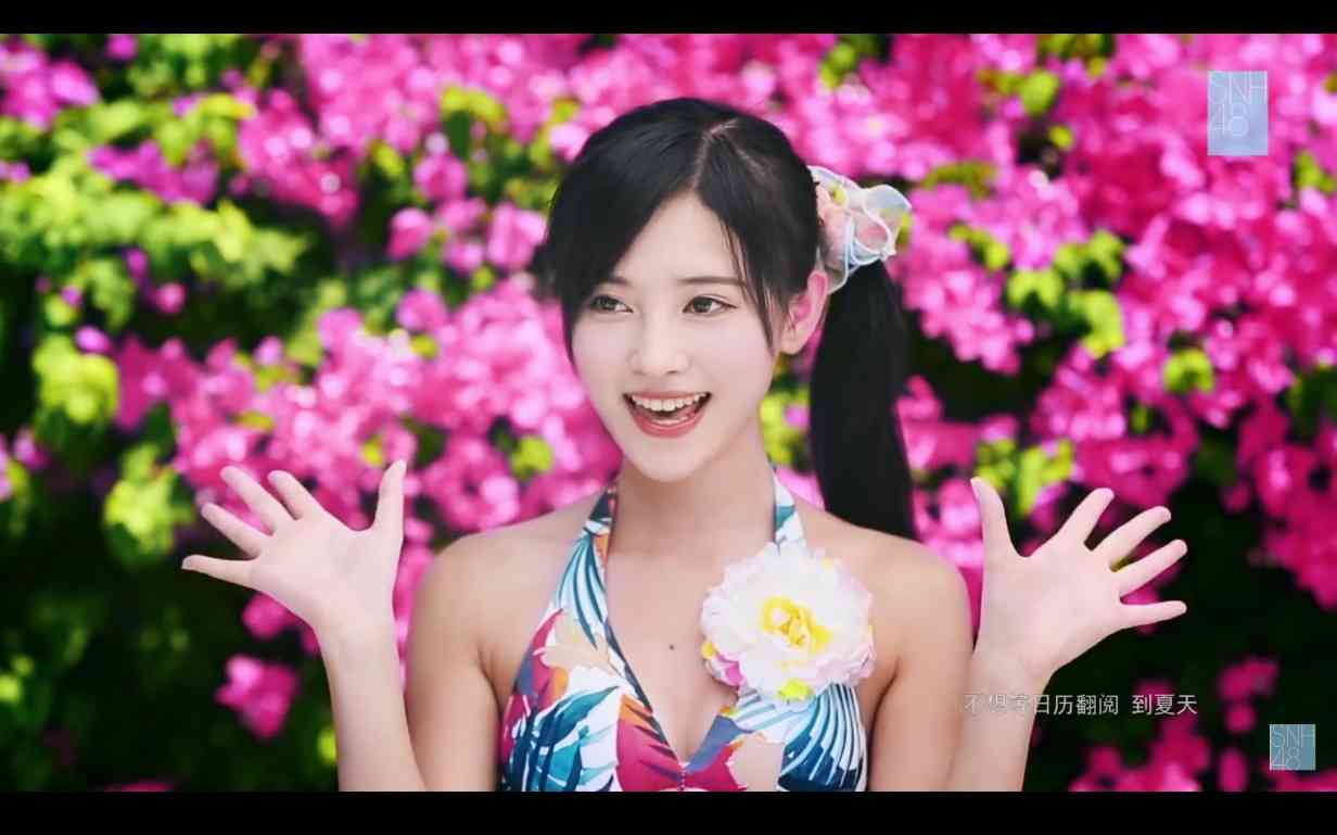SNH48がライブ中に首を絞めようとする不審者男性が乱入！　会場騒然となりライブも中断に