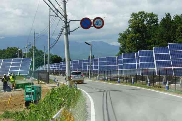 「太陽光パネルで民家包囲」計画もOK？！　発電設備めぐるトラブル相次ぐ　「熱中症」で訴訟にも発展