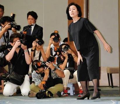 高畑淳子、へそ出し衣装でベリーダンス披露 3週間で5キロ減