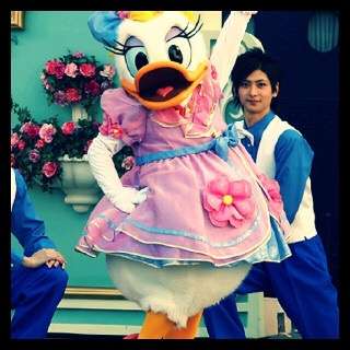 お忍びで芸能人とディズニーランドでデート!!誰と行きたい?