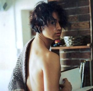 斎藤工、タトゥーまみれの衝撃ビジュアル　中川翔子も殺人鬼に