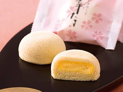地元の銘菓を言って食べたことがあったらプラスを押すトピ