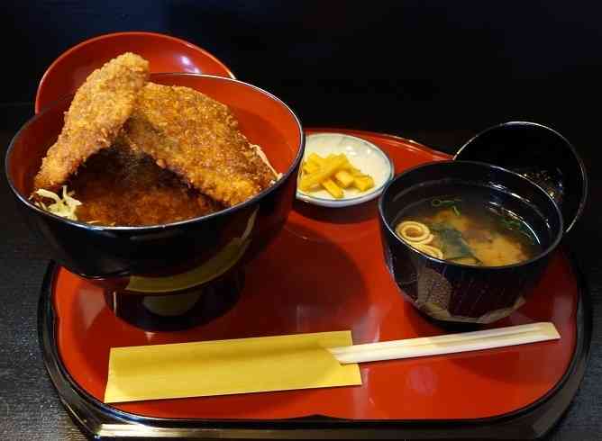 ソースがあう料理の画像