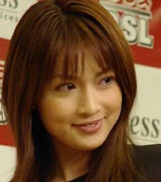 新垣結衣の誕生日を比嘉愛未ら祝福「大好きよ」