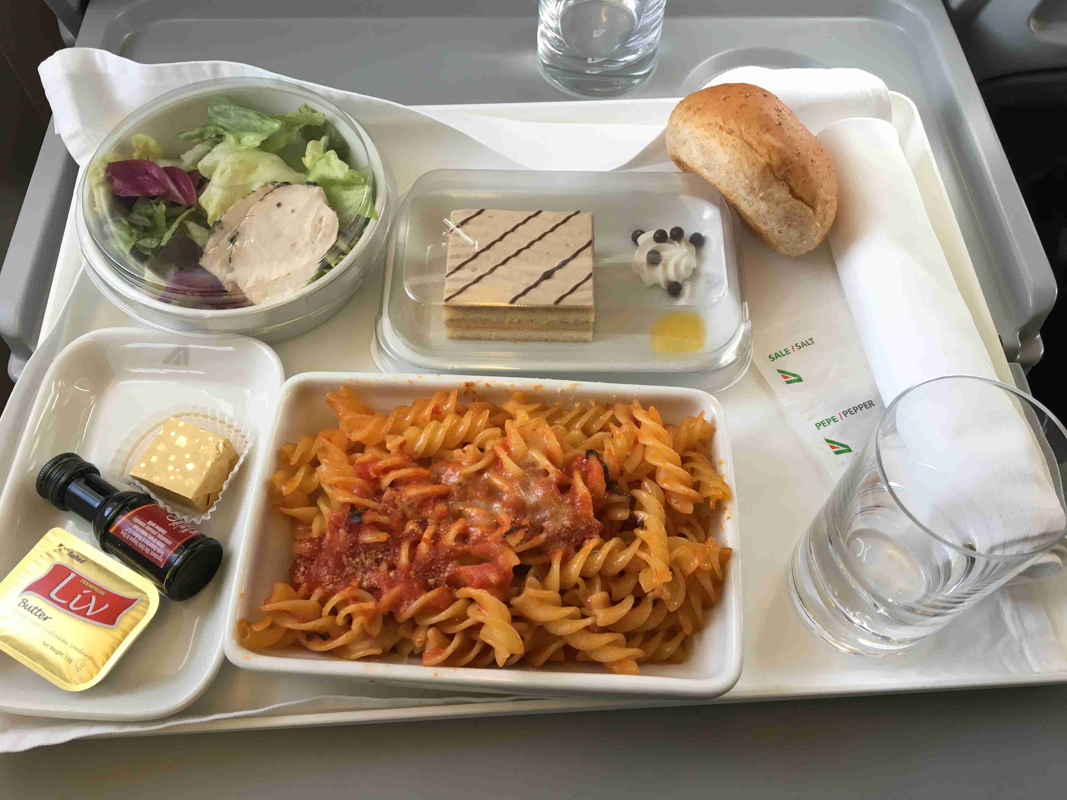 色んな機内食が見たい