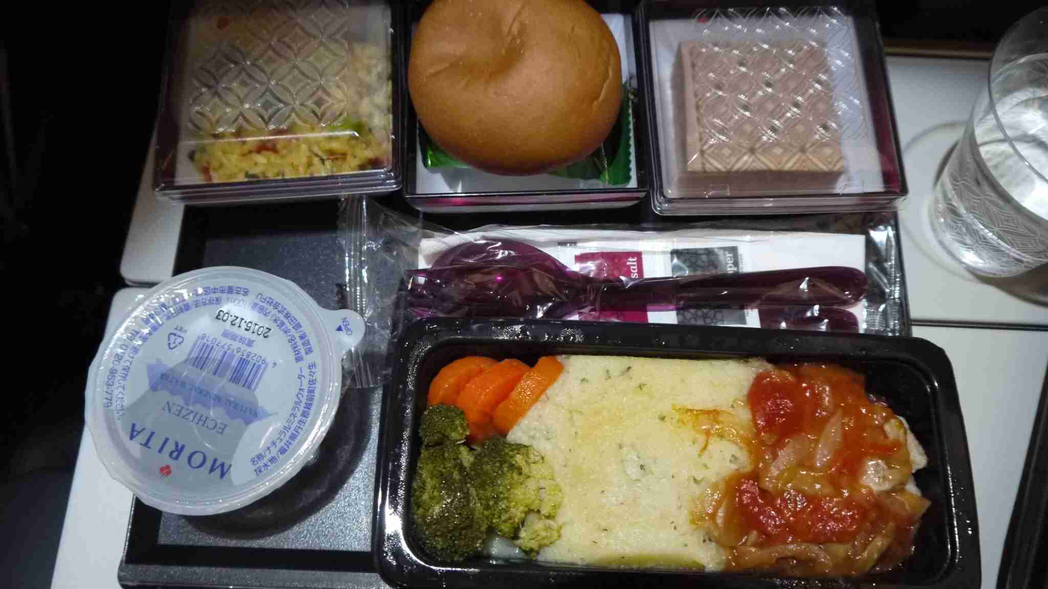 色んな機内食が見たい