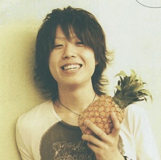 ワンオクTomoya、結婚を発表「幸せな家庭を」