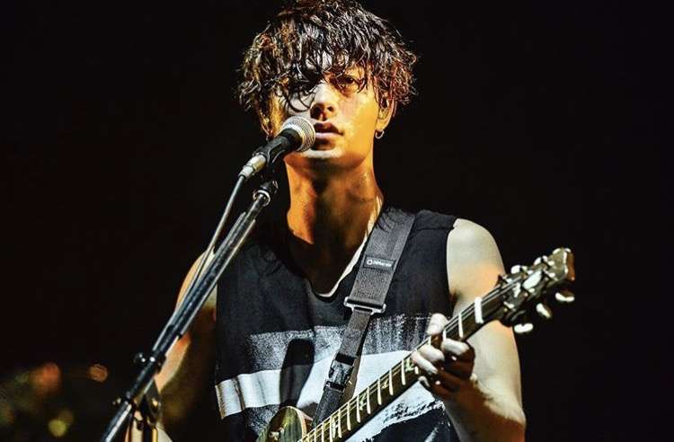 ワンオクTomoya、結婚を発表「幸せな家庭を」