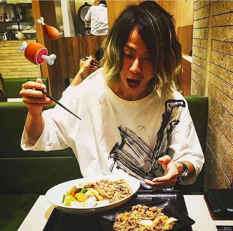 ワンオクTomoya、結婚を発表「幸せな家庭を」