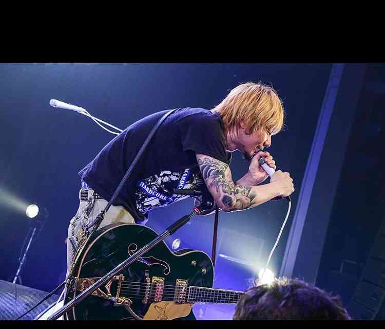 ワンオクTomoya、結婚を発表「幸せな家庭を」