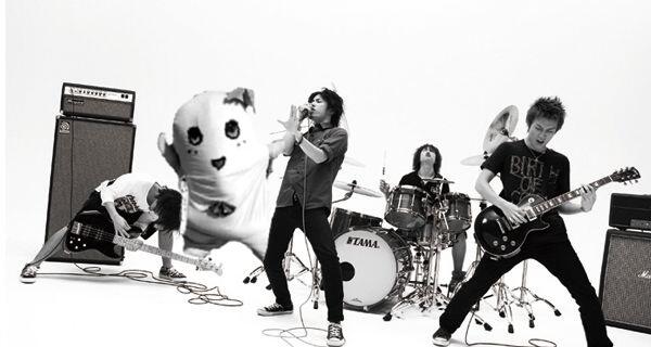 ワンオク(ONE OK ROCK) Taka、すみれとの“ご機嫌”2ショットにファン「飲み過ぎないでね～」