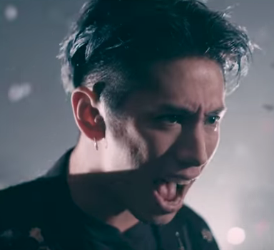 ワンオク(ONE OK ROCK) Taka、すみれとの“ご機嫌”2ショットにファン「飲み過ぎないでね～」