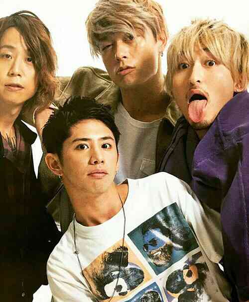 ワンオク(ONE OK ROCK) Taka、すみれとの“ご機嫌”2ショットにファン「飲み過ぎないでね～」