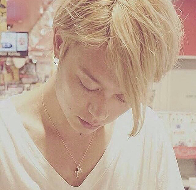 ワンオク(ONE OK ROCK) Taka、すみれとの“ご機嫌”2ショットにファン「飲み過ぎないでね～」