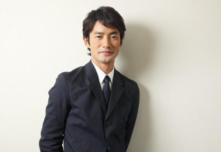 この人の髭、有り無しどちらが好き?