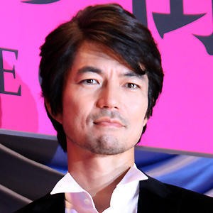 この人の髭、有り無しどちらが好き?