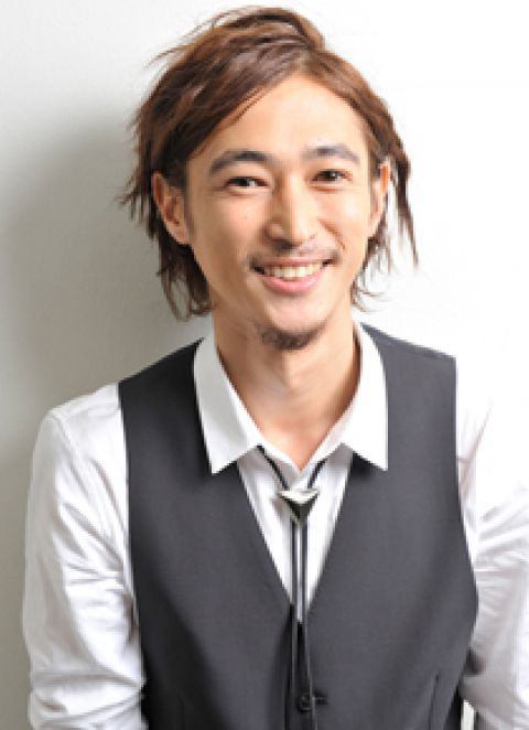 この人の髭、有り無しどちらが好き?