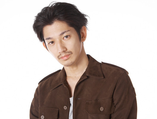 この人の髭、有り無しどちらが好き?