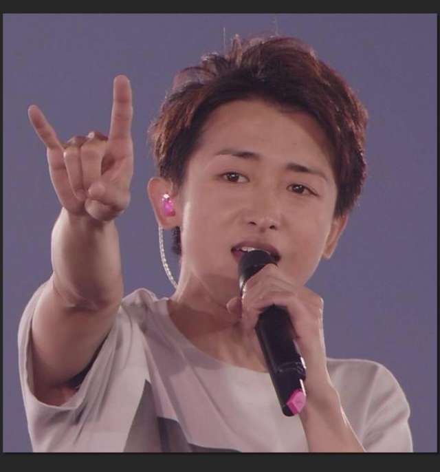 誰の眉の形が好きですか？