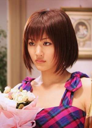 誰の眉の形が好きですか？