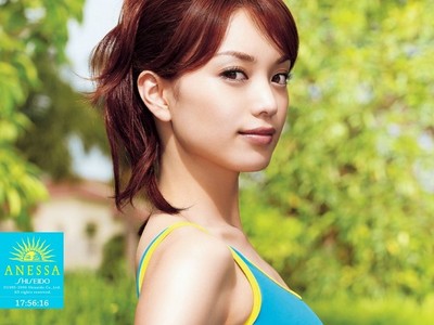 誰の眉の形が好きですか？