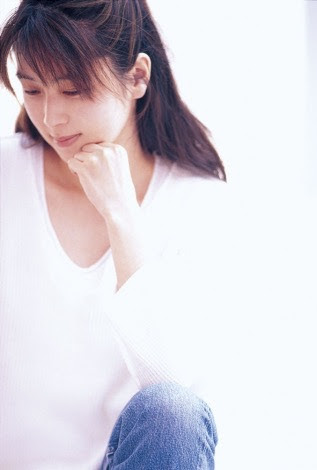 【画像】伏し目がちな画像をお願いします