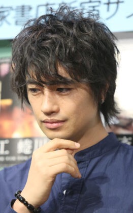 【画像】伏し目がちな画像をお願いします