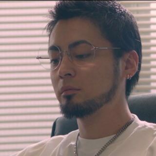 【画像】伏し目がちな画像をお願いします