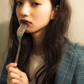 【画像】伏し目がちな画像をお願いします