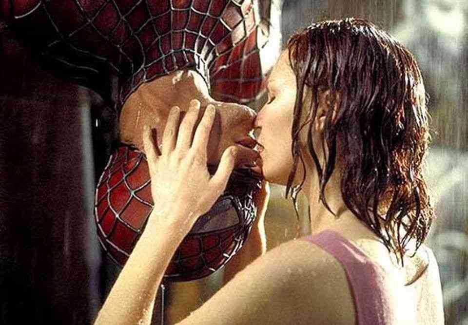 映画のキスシーンの画像が集まるトピ