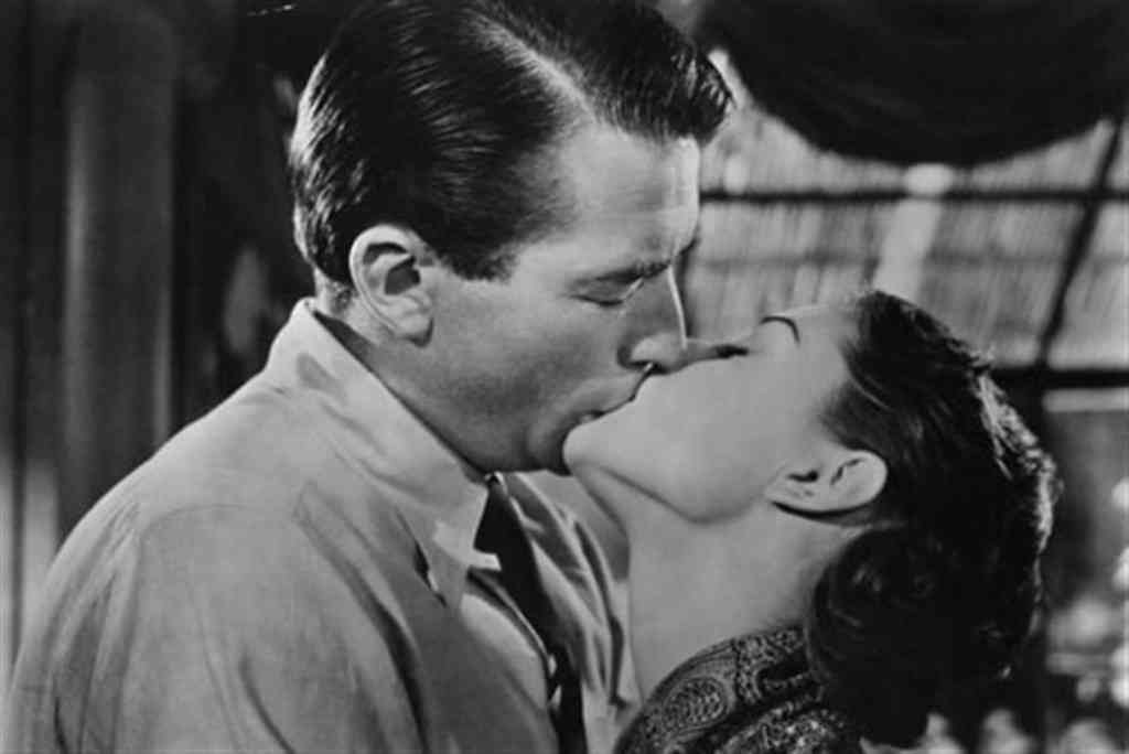 映画のキスシーンの画像が集まるトピ