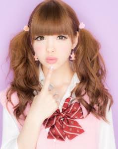 なんだかんだでギャル系が好きな人ー!